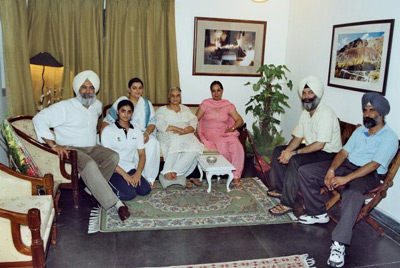 Drish, Iqroop, Simran, my mother, Neena Kishie Singh, Bunny and Sunder