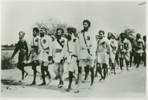 Volunteers marching resolutely to court arrest during the Guru ka Bagh protest. Photo courtesy Panjab Digital Library